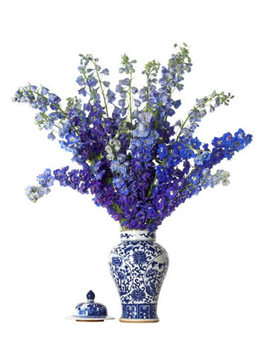 4. Lọ hoa hình vại (bình hình củ gừng) – hoa violet 1