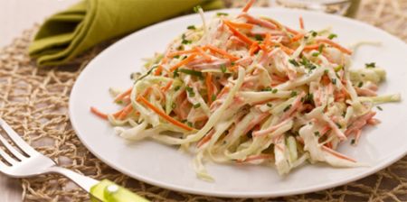 Salad bắp cải cà rốt mát giòn