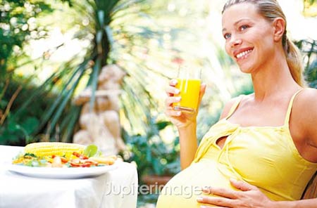 7 loại thực phẩm không nên ăn khi đang mang thai 7 loại thực phẩm không nên ăn khi đang mang thai - Mẹ và Bé - Dinh dưỡng cho bà bầu - Những điều cần biết khi mang thai