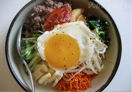 Cơm trộn Hàn Quốc: thực phẩm quen, món ăn lạ