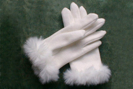 Một đôi găng tay hết sức thời trang và ấm áp