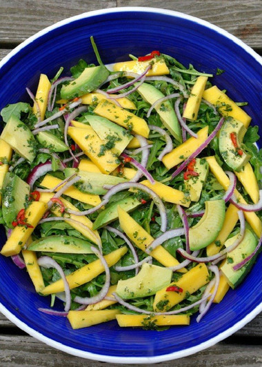 Salad xoài thanh nhiệt và hấp dẫn khi vào hè