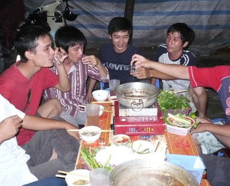 Có phải tôi đang bị người ta lợi dụng? Có phải tôi đang bị người ta lợi dụng? - Gia Đình - Tình Yêu - Tâm sự bạn gái