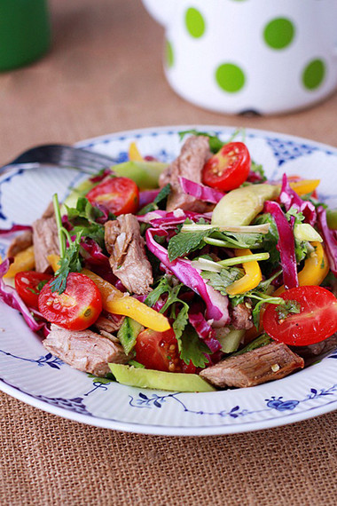 Salad bò kiểu Thái đậm đà, thơm ngon