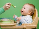 Cho trẻ ăn đặc sớm dễ gặp vấn đề tiêu hóa