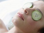Những cách đơn giản giúp bạn trị quầng thâm ở mắt Những cách đơn giản giúp bạn trị quầng thâm ở mắt