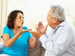 Phiền lòng vì cách sống của bố mẹ chồng