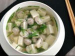 Canh hẹ nấu nấm thịt – món canh thanh mát ngày hè