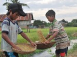 Giữ trẻ sạch hoàn toàn có tốt?