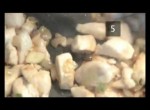Nấu cà ri để thay đổi hương vị cho bữa ăn gia đình