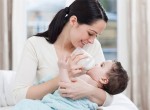 Lưu ý khi cho bé làm quen với sữa công thức