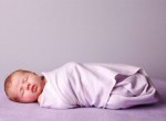 5 mẹo giúp bạn làm dịu bé quấy khóc