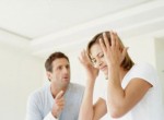 Tình cảm vợ chồng nhạt dần bởi tính ghen tuông mù quáng của chồng
