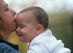 Tôi có nên theo anh để vợ chồng gần nhau?