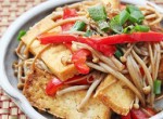 Nấm kim châm xào đậu phụ, ngon miệng lại không sợ tăng cân