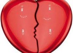 Đừng để em phải chia mình thành hai nửa