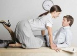 Bóng đen đang đến với gia đình mình