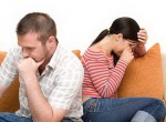 Chồng khó chịu vì thấy vợ “trên cơ”