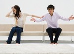 Bực mình vì bệnh thích chỉ đạo của vợ