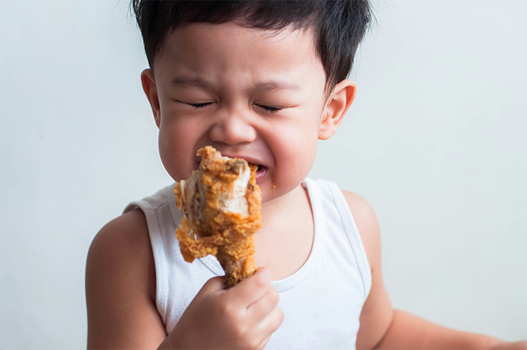 Có nên cho trẻ ăn nhiều thịt? 1