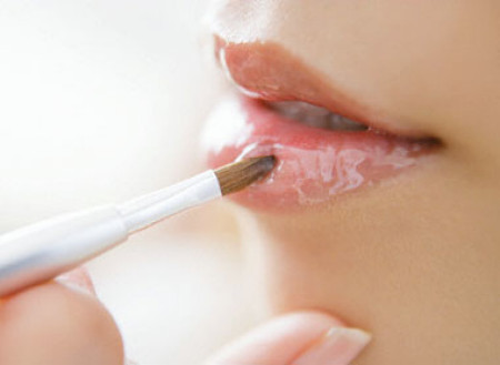 Những điều cần biết về son bóng 1 Những điều cần biết về son bóng 1