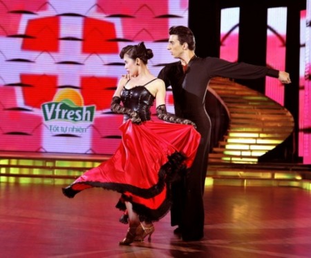 Bước nhảy hoàn vũ 2011 tuần 8 - diễn viên cuối cùng 1 Bước nhảy hoàn vũ 2011 tuần 8 - diễn viên cuối cùng 1
