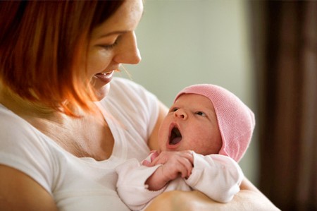 Trẻ sơ sinh chưa nói được nhưng cha mẹ có thể Trẻ sơ sinh chưa nói được nhưng cha mẹ có thể