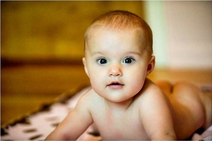 Sự phát triển của bé từ 3 tháng đến 1 tuổi 1 Sự phát triển của bé từ 3 tháng đến 1 tuổi 1