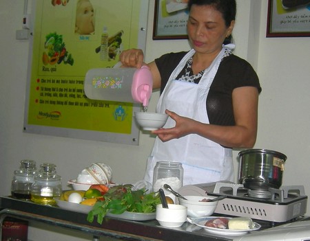 Cách chế biến bột ăn dặm cho bé 1 Cách chế biến bột ăn dặm cho bé 1