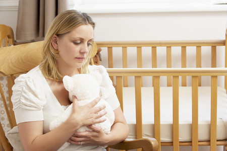 Cảnh giác với nhiều nguy cơ trong 3 tháng đầu mang thai 1