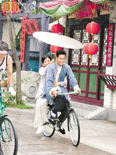 Hạnh phúc vì chồng Hạnh phúc vì chồng