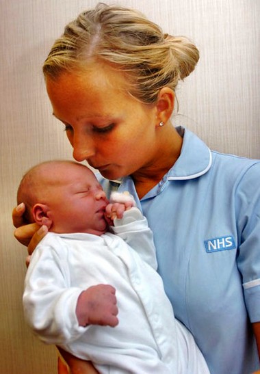 Không lãng phí nguồn sữa đầu tiên 1 Không lãng phí nguồn sữa đầu tiên 1