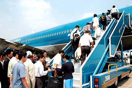 Có nên để vợ mới cưới ở nhà khi đi du học? 1 Có nên để vợ mới cưới ở nhà khi đi du học? 1