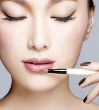 2. Giữ màu son luôn tươi tắn 1 2. Giữ màu son luôn tươi tắn 1