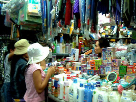 “Tuồn” vào các shop 1 “Tuồn” vào các shop 1