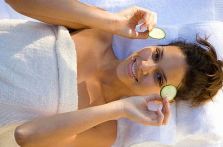 Khi đi xa và phải ngồi 8 tiếng trên máy bay 1 Khi đi xa và phải ngồi 8 tiếng trên máy bay 1