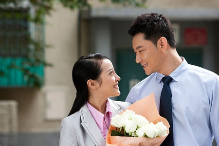 Tình công sở đầy hoa và kẹo ngọt 1 Tình công sở đầy hoa và kẹo ngọt 1