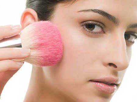 Thường xuyên thay đổi phấn lót 1 Thường xuyên thay đổi phấn lót 1