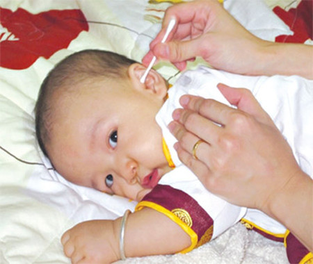 Không nên dứt sữa bé 1 Không nên dứt sữa bé 1