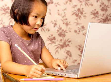 Trẻ tra Google làm bài tập, nên hay không nên 1 Trẻ tra Google làm bài tập, nên hay không nên 1