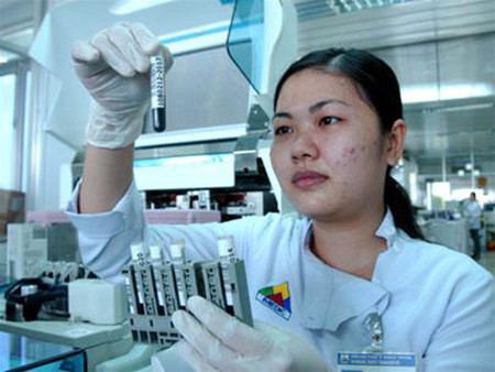 Có thể chẩn đoán ung thư vú giai đoạn sớm nhờ xét nghiệm máu 1 Có thể chẩn đoán ung thư vú giai đoạn sớm nhờ xét nghiệm máu 1