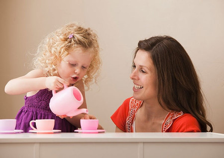 Hãy lại gần và làm bạn với con trẻ 2 Hãy lại gần và làm bạn với con trẻ 2