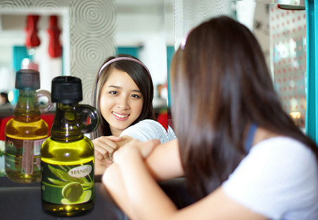 Dầu oliu giúp phụ nữ làm đẹp toàn diện 1