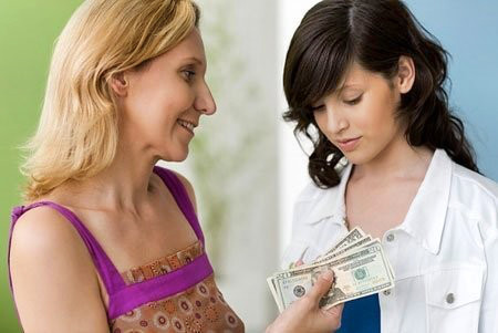 Tôi phải làm gì khi nhà chồng chỉ quan tâm đến tiền 1 Tôi phải làm gì khi nhà chồng chỉ quan tâm đến tiền 1