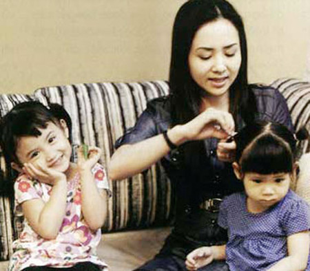 Thương giọt máu vô tội, tôi đã đánh mất tuổi xuân tươi đẹp trong đau khổ 1 Thương giọt máu vô tội, tôi đã đánh mất tuổi xuân tươi đẹp trong đau khổ 1