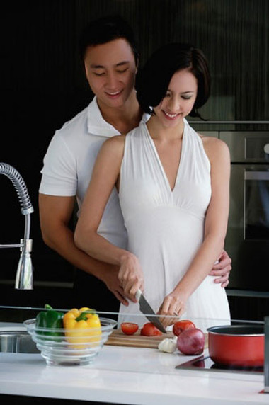 Chồng đòi vợ cải tạo “màn hình phẳng” 1 Chồng đòi vợ cải tạo “màn hình phẳng” 1