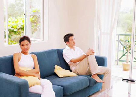 Chồng hay ghen, em phải làm sao? 1 Chồng hay ghen, em phải làm sao? 1