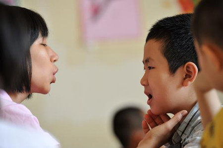 Tránh cho con bị ngọng Tránh cho con bị ngọng