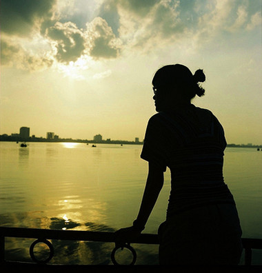 Em giờ sẽ là một cô gái ngoan hiền theo ý thích của anh 1 Em giờ sẽ là một cô gái ngoan hiền theo ý thích của anh 1