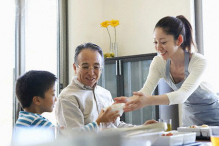 Khổ vì sự nghi ngờ của bố chồng 1 Khổ vì sự nghi ngờ của bố chồng 1